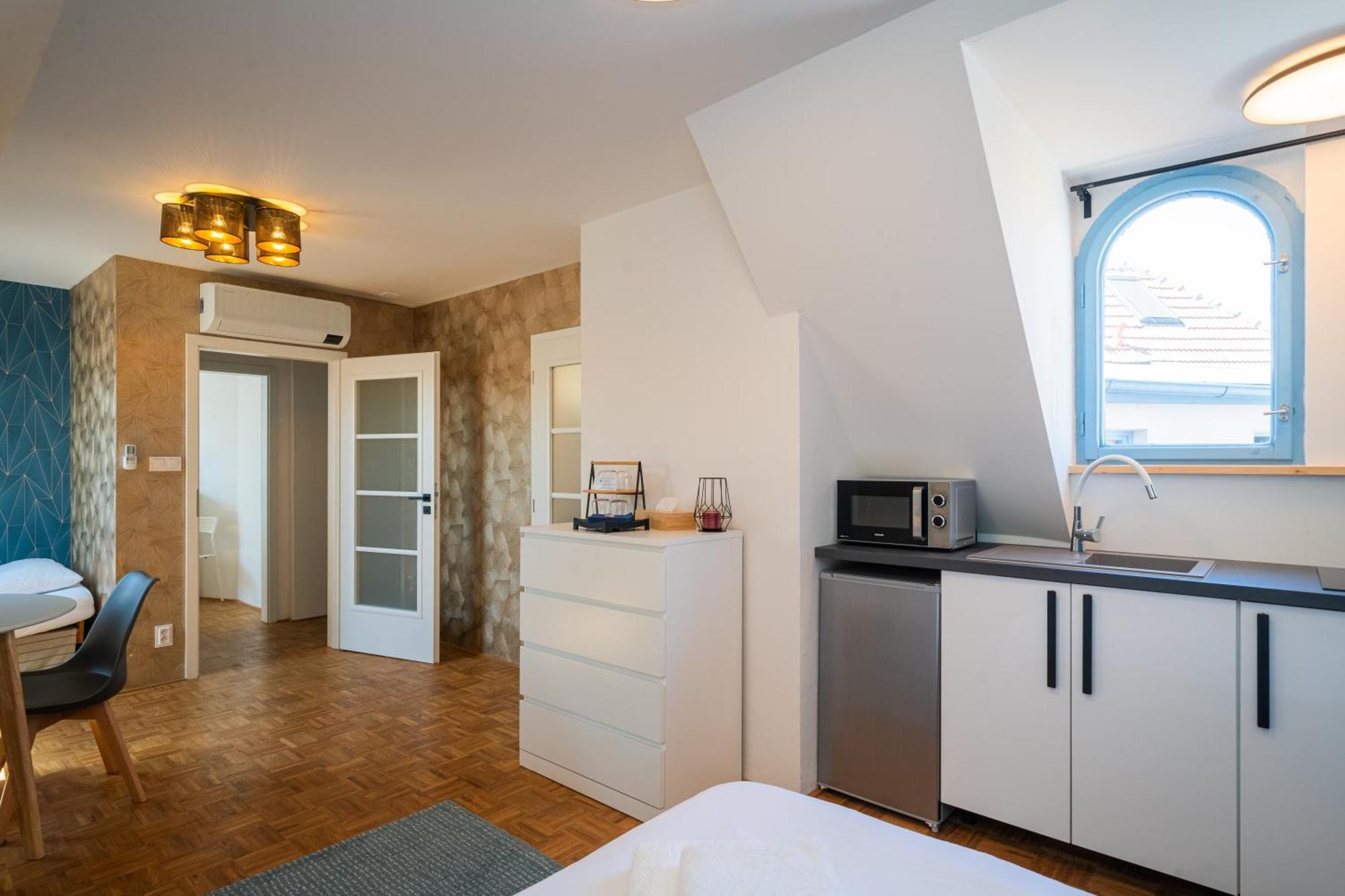 Naturalni Vinarstvi Tomas Krizek, Penzion Dvorek Dolní Dunajovice Extérieur photo